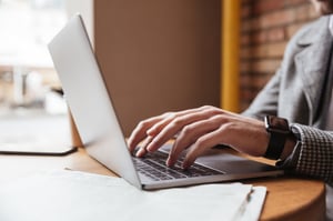 Moet je je computer vergrendelen als je een minuutje weg bent van je bureau?
